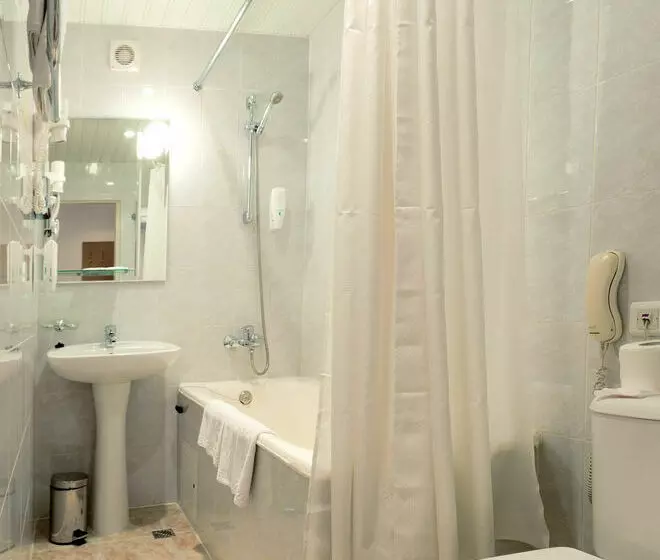 בית מלון כפרי Arbat Nord