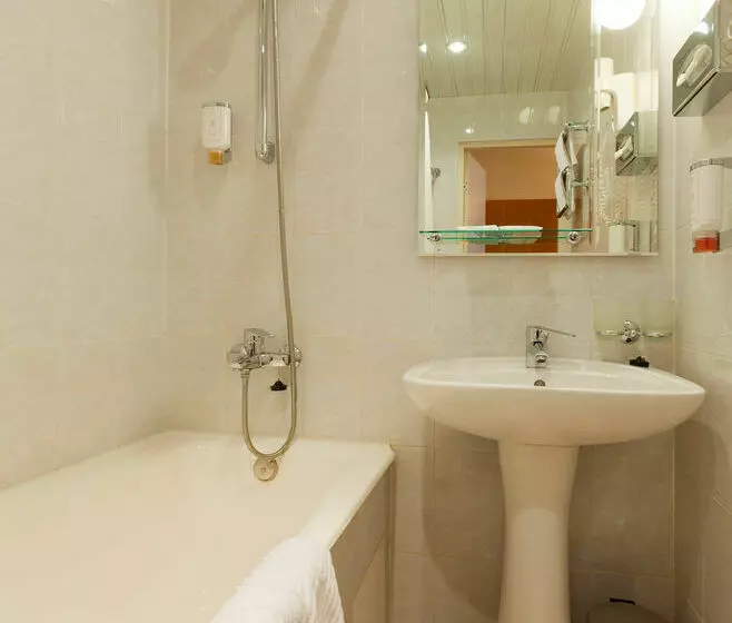 בית מלון כפרי Arbat Nord