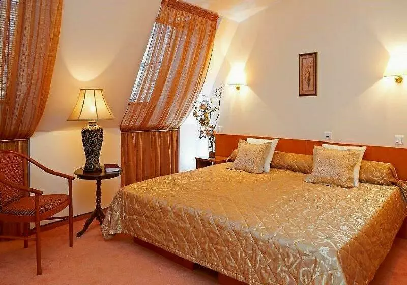 בית מלון כפרי Arbat Nord