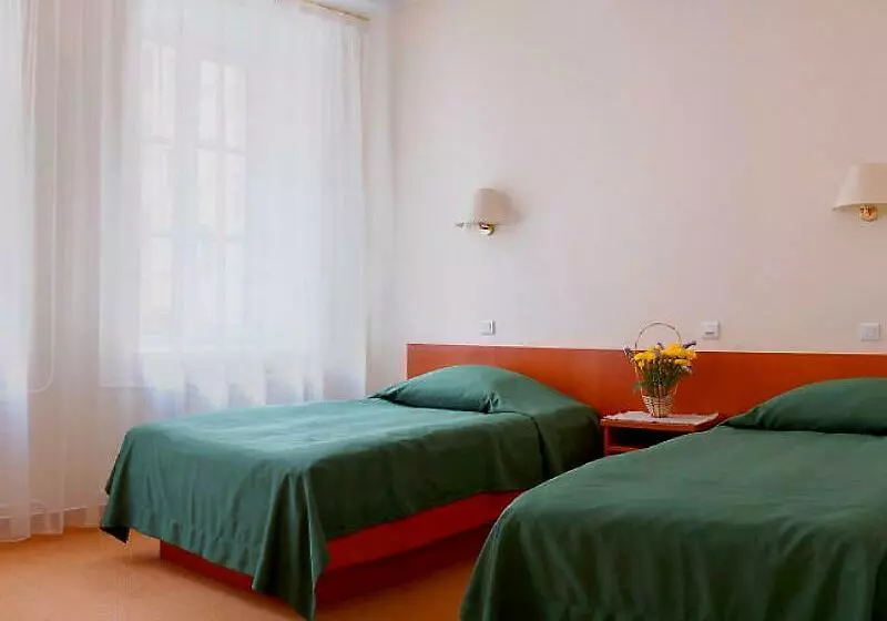 בית מלון כפרי Arbat Nord