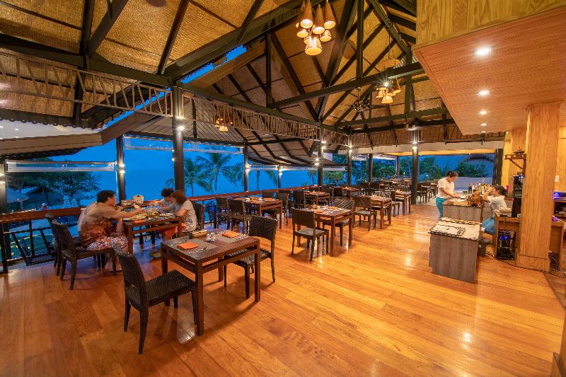 בית מלון כפרי Coral Cliff Beach Resort Samui   Sha Plus