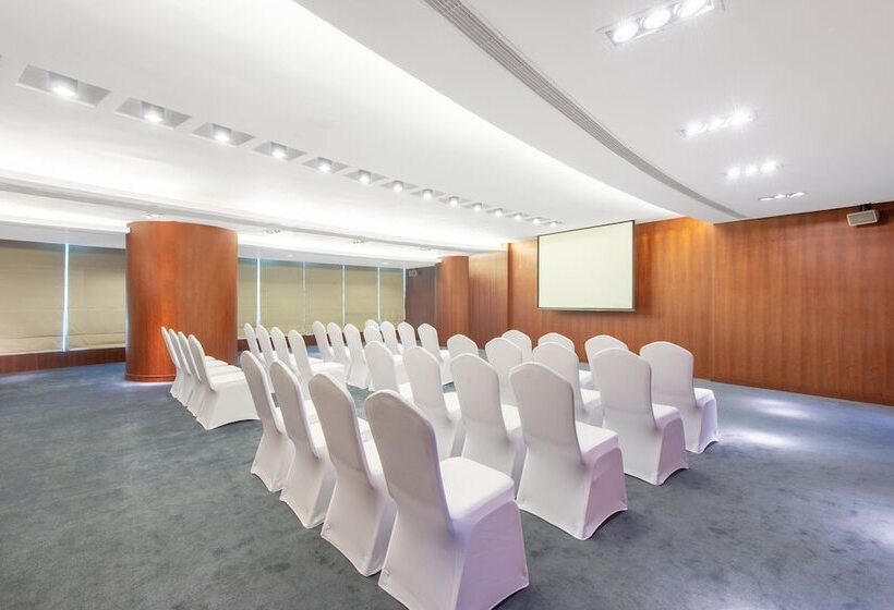 Crowne Plaza Zhuhai City Center, An Ihg Hotel   Offers Free One Way Shuttle To Chimelong Ocean Kingd