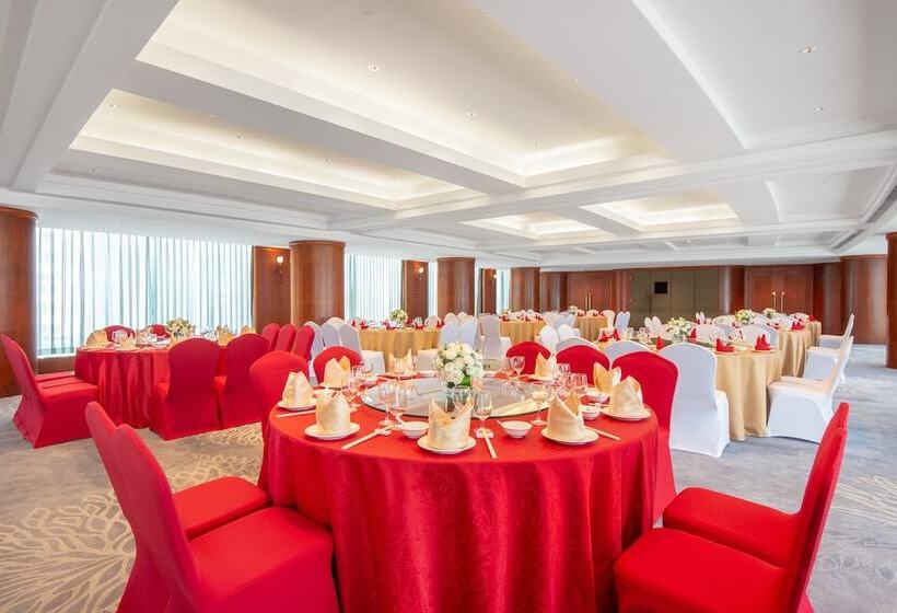 Crowne Plaza Zhuhai City Center, An Ihg Hotel   Offers Free One Way Shuttle To Chimelong Ocean Kingd