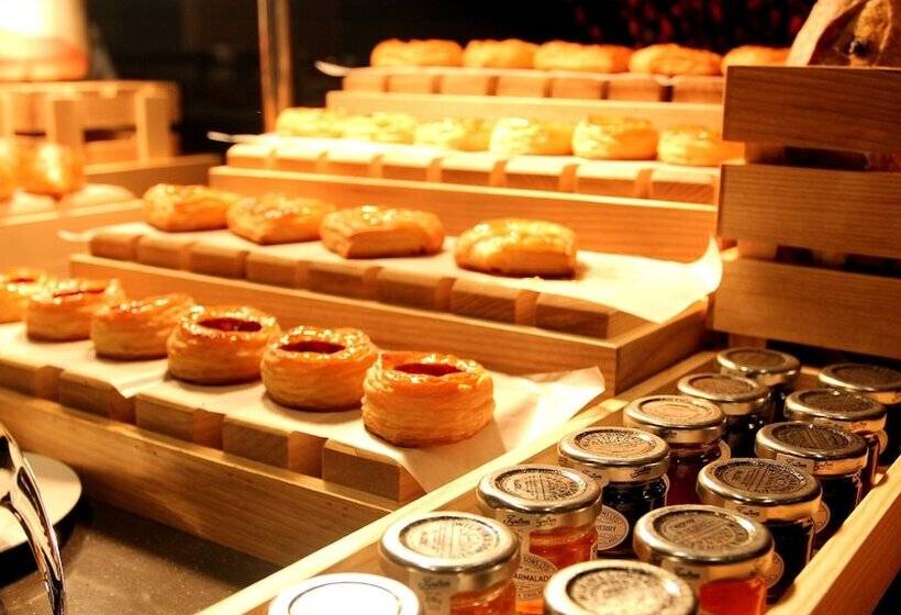 Crowne Plaza Zhuhai City Center, An Ihg Hotel   Offers Free One Way Shuttle To Chimelong Ocean Kingd