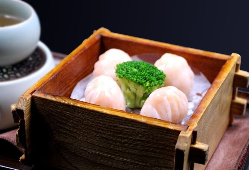 Crowne Plaza Zhuhai City Center, An Ihg Hotel   Offers Free One Way Shuttle To Chimelong Ocean Kingd