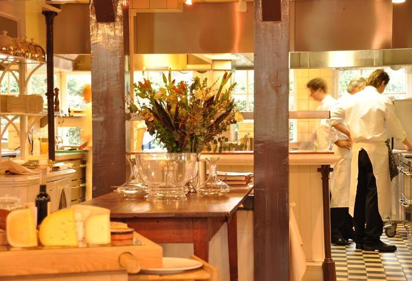 ホテル De Nederlanden, Restaurant & Boutique