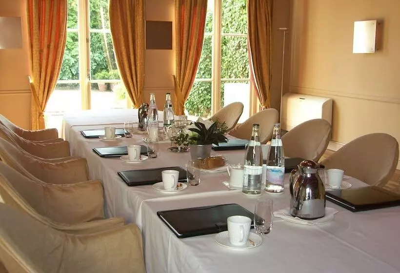 호텔 De Nederlanden, Restaurant & Boutique