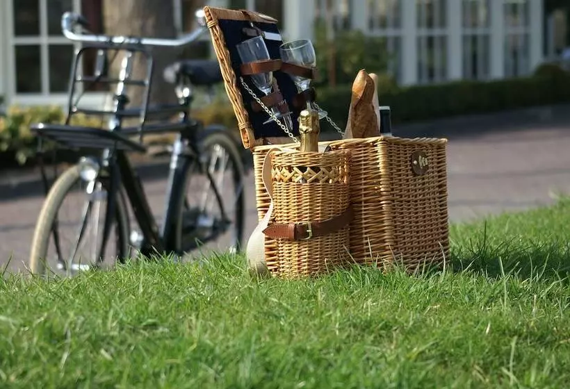 호텔 De Nederlanden, Restaurant & Boutique