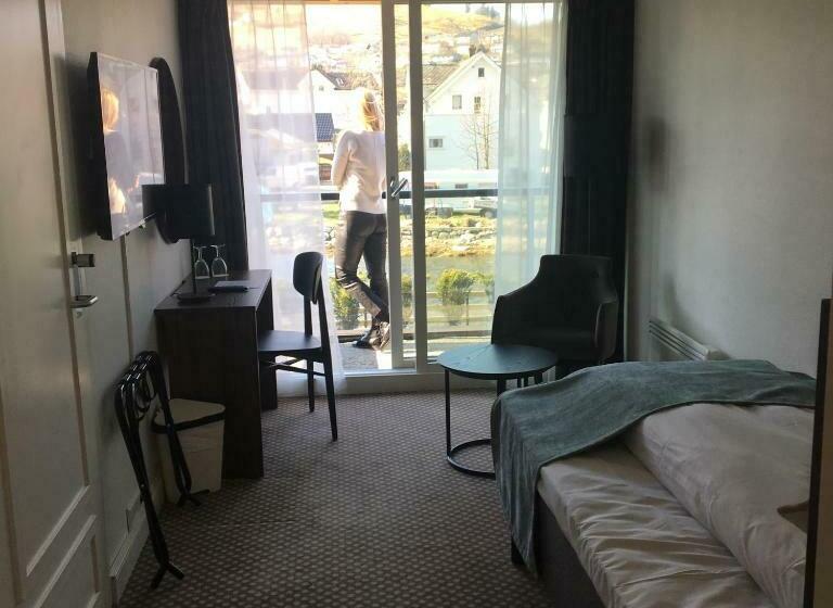 ホテル Hardangerfjord