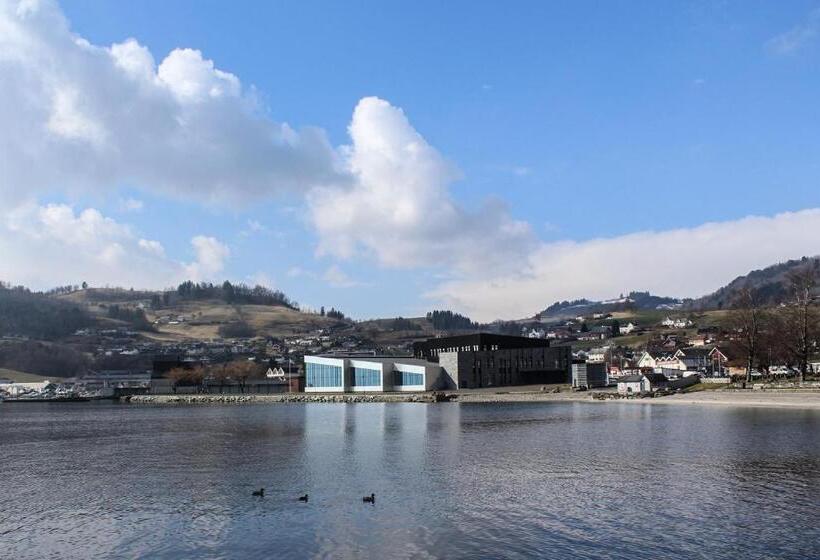 ホテル Hardangerfjord