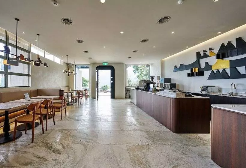 هتل Howard Lake Resort Shihmen Dam