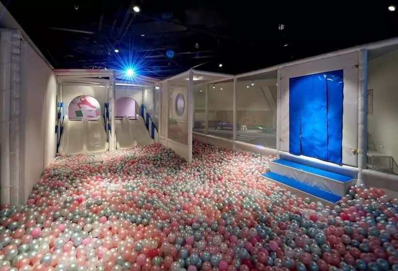 هتل Howard Lake Resort Shihmen Dam