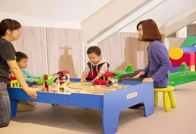 هتل Howard Lake Resort Shihmen Dam