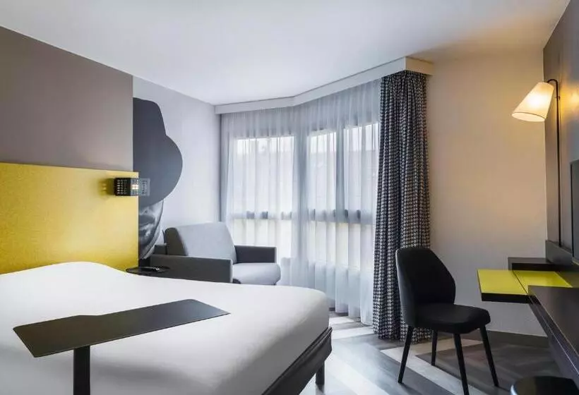 호텔 Ibis Styles Nice Centre Port