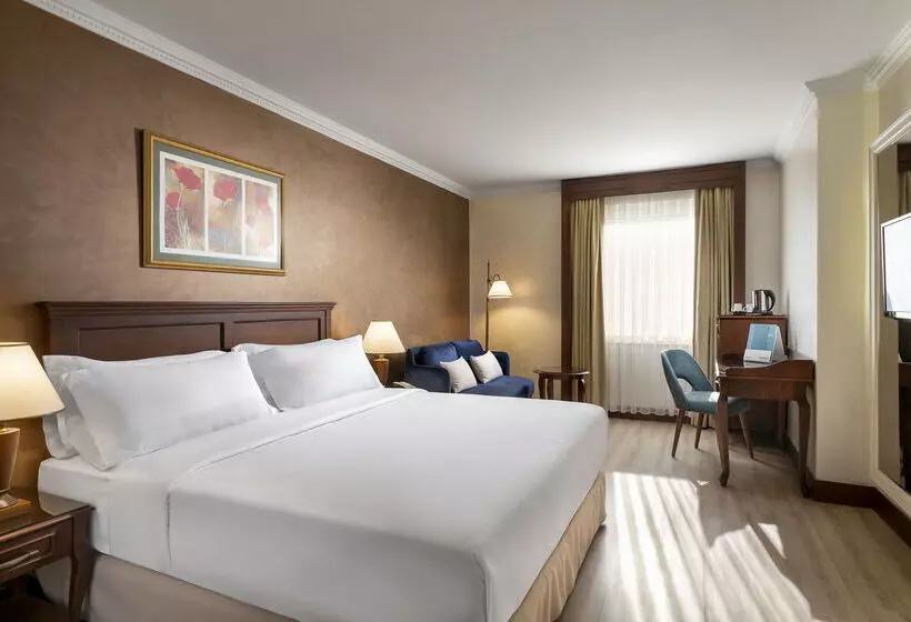 ホテル Occidental Taksim