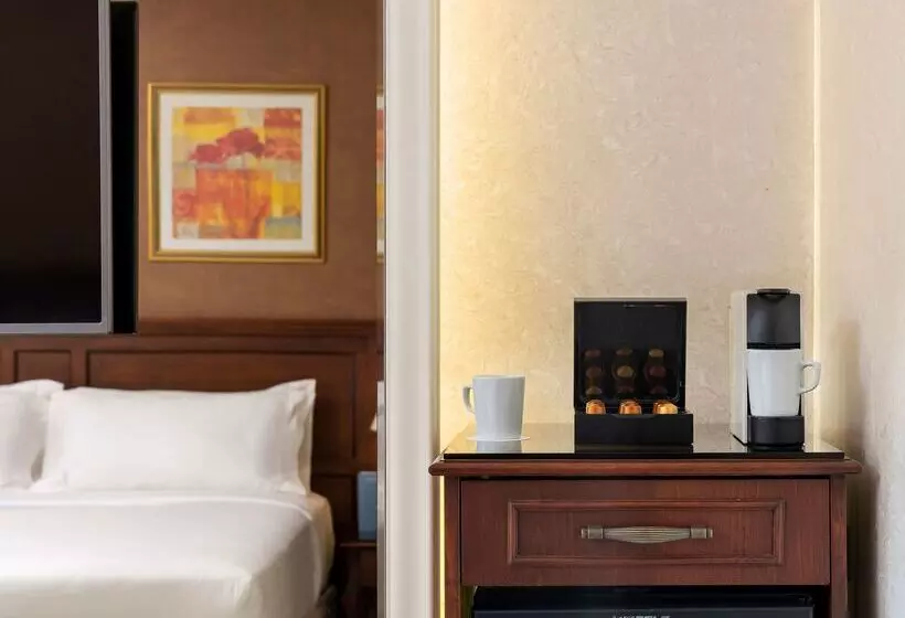 ホテル Occidental Taksim