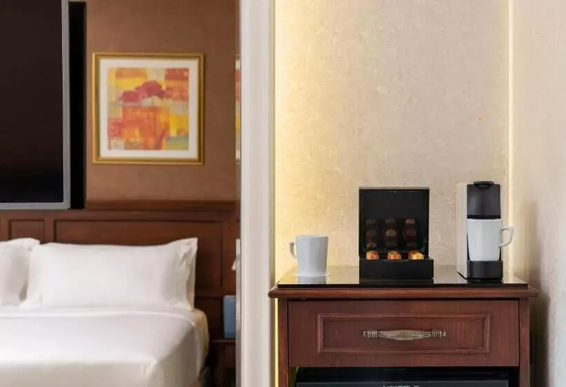 ホテル Occidental Taksim