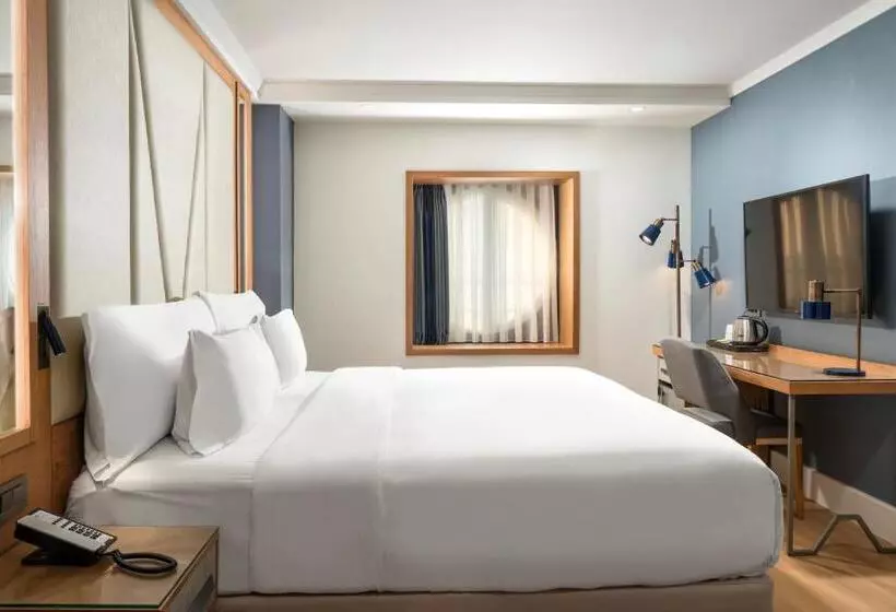 ホテル Occidental Taksim