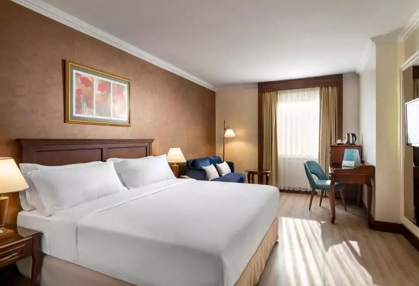 ホテル Occidental Taksim