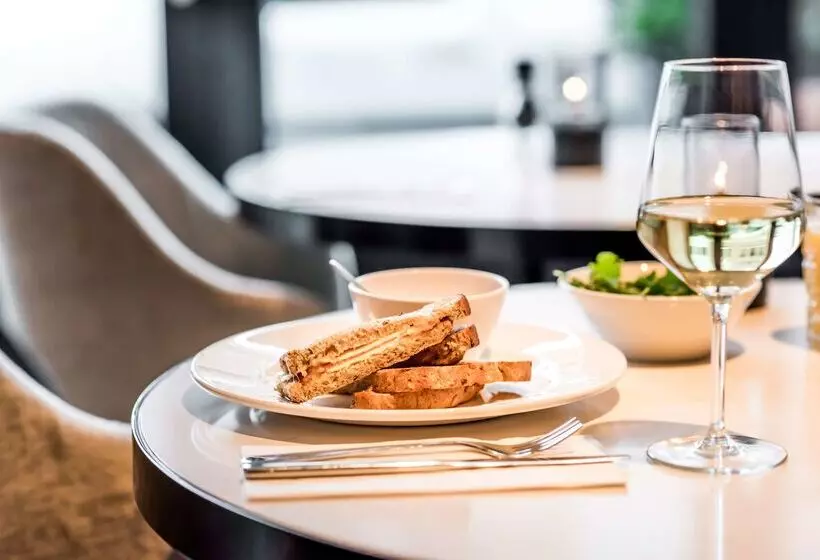 בית מלון כפרי Sandton Eindhoven Centre