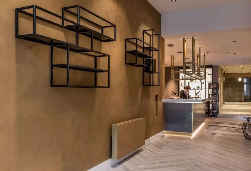 בית מלון כפרי Sandton Eindhoven Centre