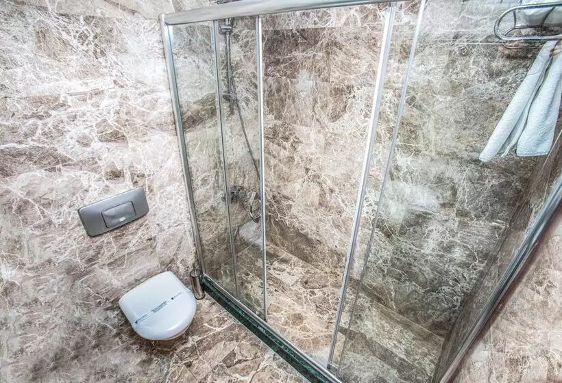 Otel The Green Park  Merter