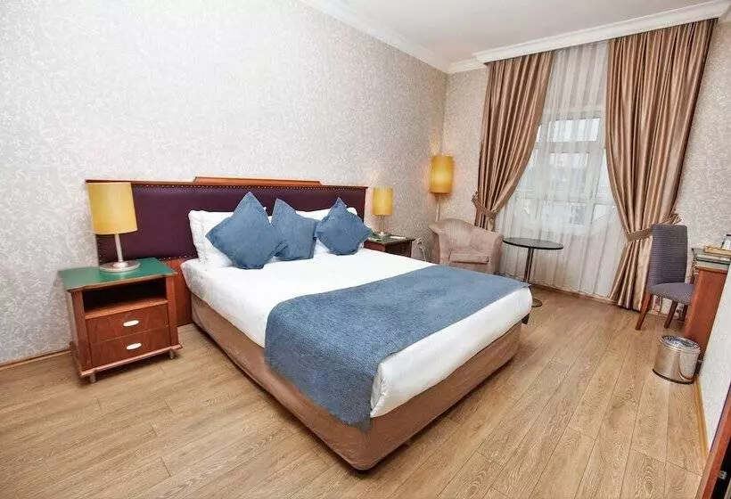 Otel The Green Park  Merter