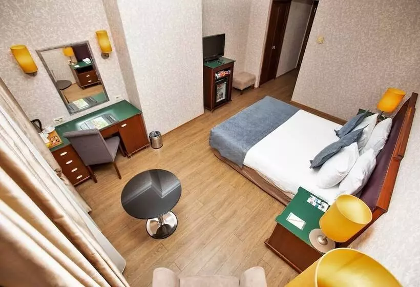 Otel The Green Park  Merter