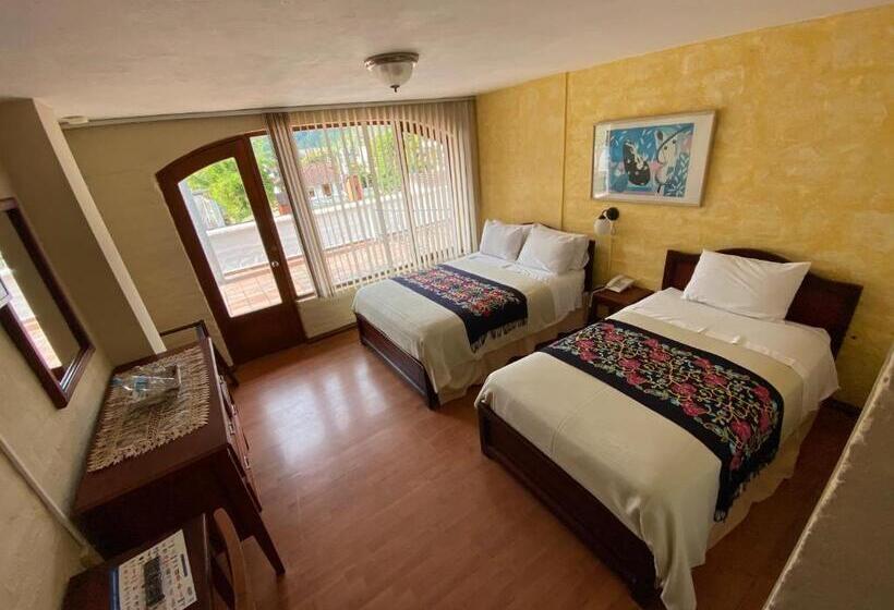Hotel Volcano Baños