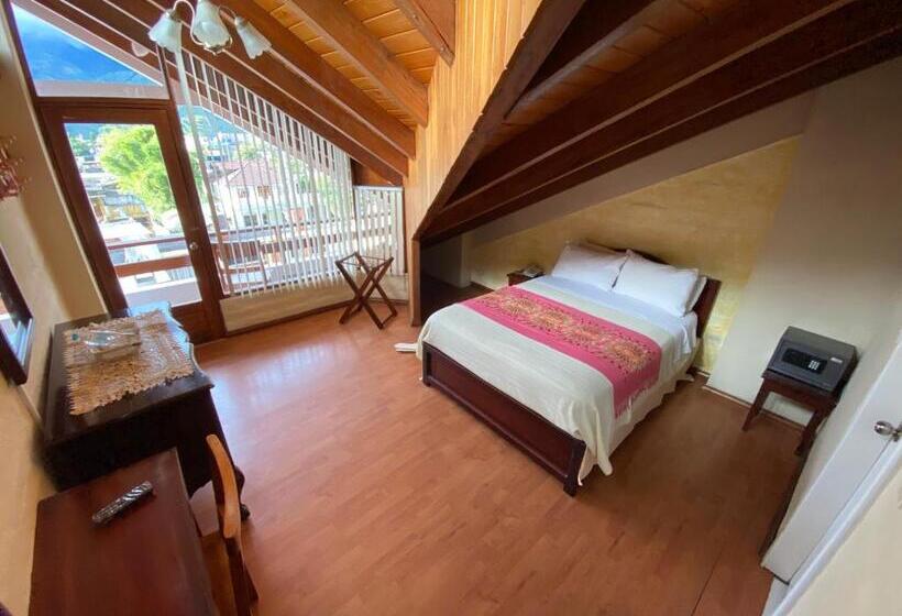 Hotel Volcano Baños