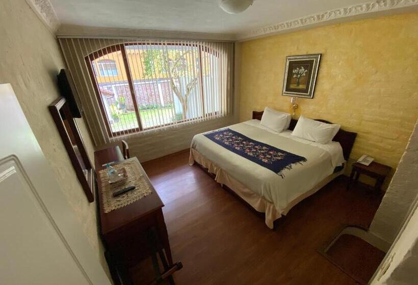 Hotel Volcano Baños