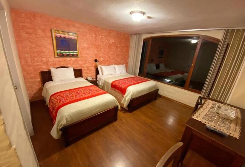 Hotel Volcano Baños