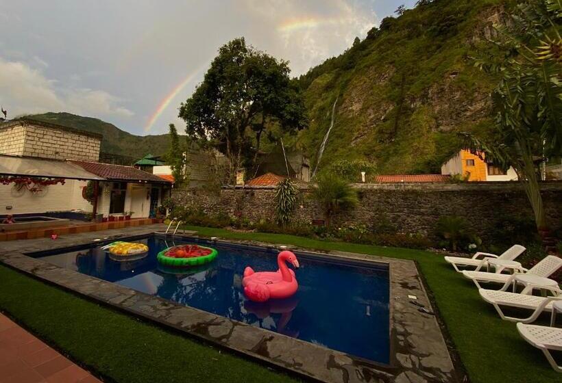 Hotel Volcano Baños