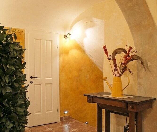 Apartments Hiša Pod Gradom