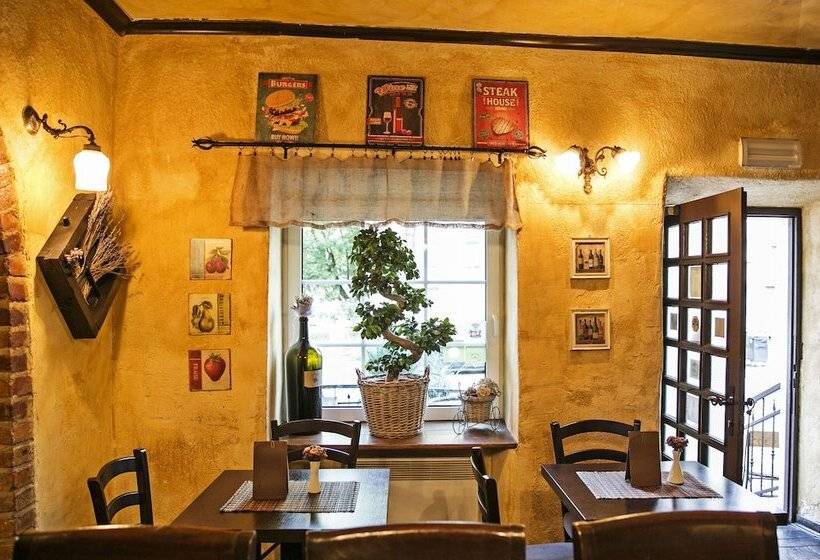 Apartments Hiša Pod Gradom