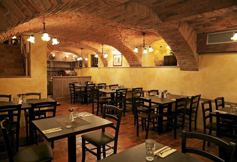 Apartments Hiša Pod Gradom