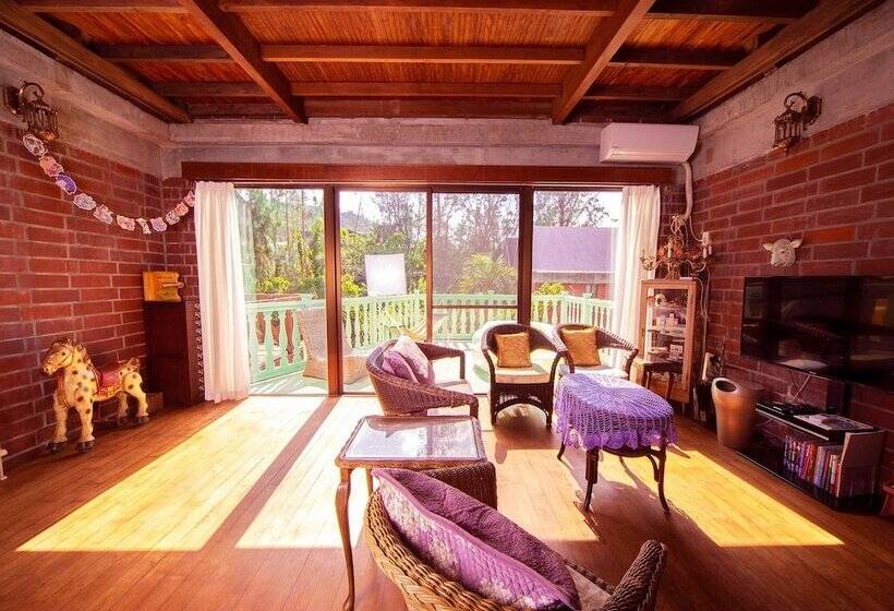 Okinawa Starry Forest Cottage