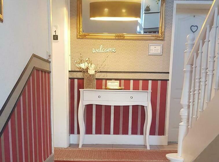 호스텔 Boutique Family House La