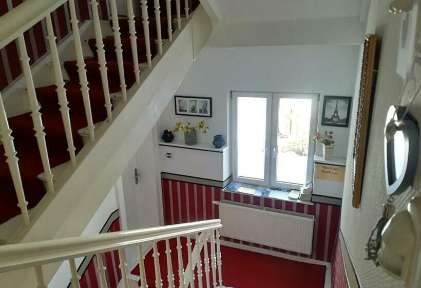 호스텔 Boutique Family House La