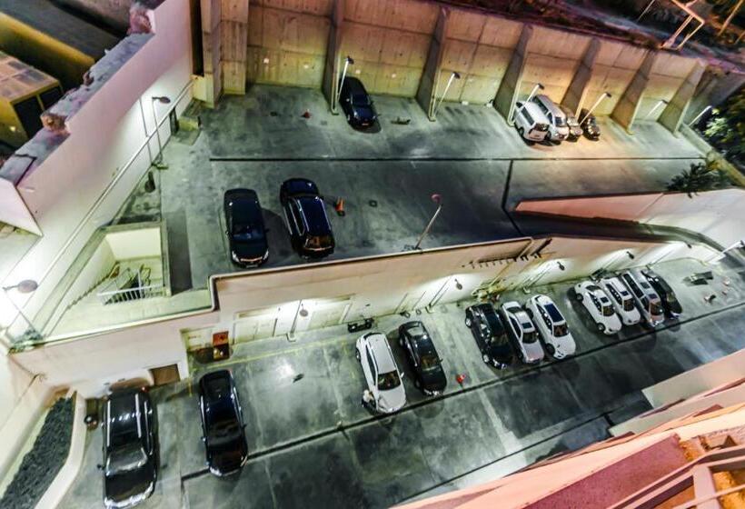 Baku Deniz Mall Family Hotel Apartment