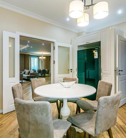 Baku Deniz Mall Family Hotel Apartment