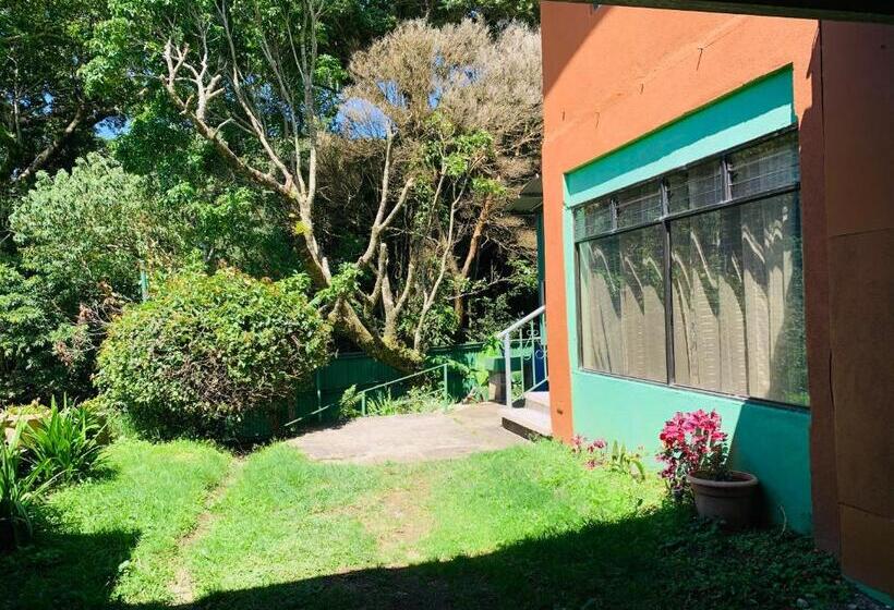 تختخواب و صبحانه Globi Lodge #2