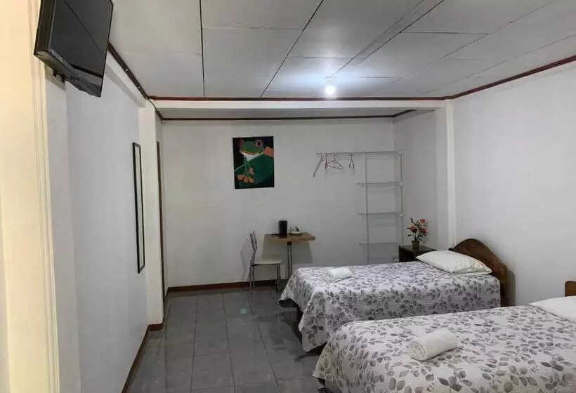 Aamiaismajoitus (B&B) Globi Lodge #2