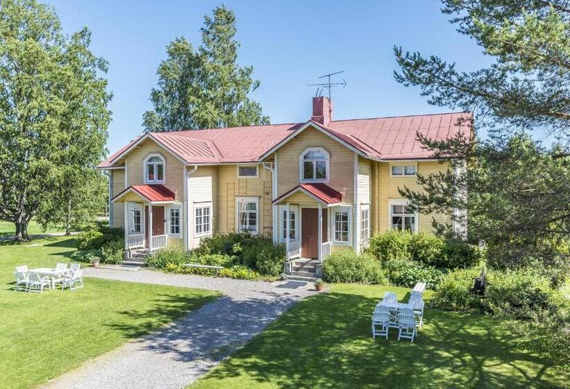 تختخواب و صبحانه Hyvölän Talo