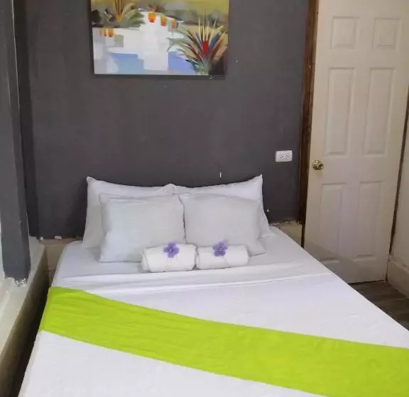 Hotelli Cabinas Coco Alegre