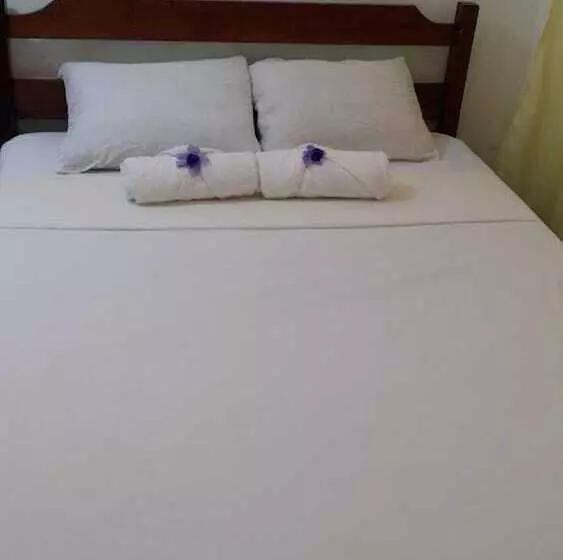 Hotelli Cabinas Coco Alegre