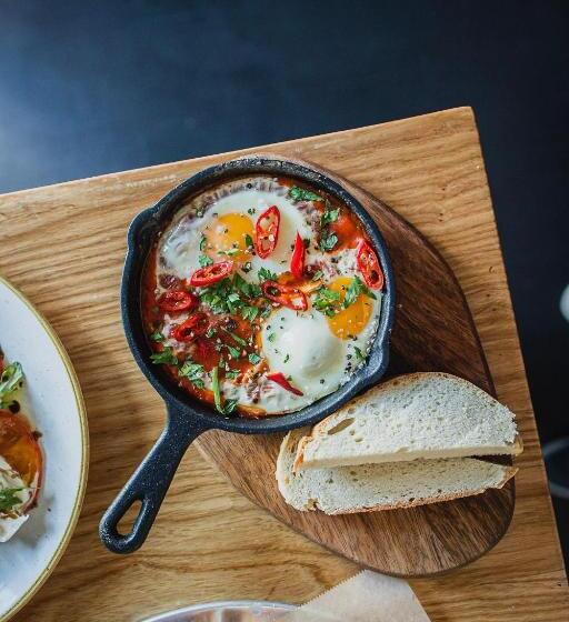 ホテル The Albert