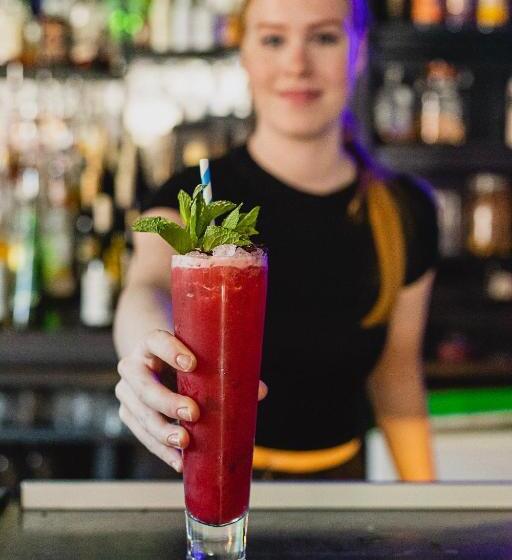 ホテル The Albert