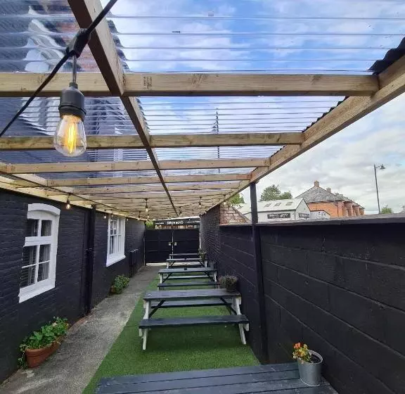 ホテル The Albert