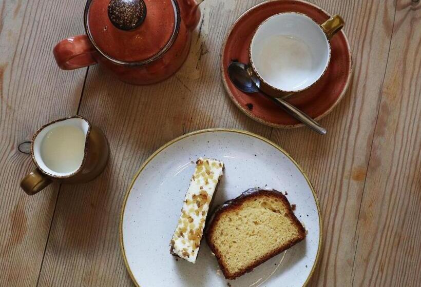 ホテル The Albert